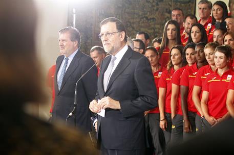 28/07/2016. Rajoy recibe al equipo olímpico. El presidente del Gobierno en funciones, Mariano Rajoy, junto al ministro de Educación, Cultura...