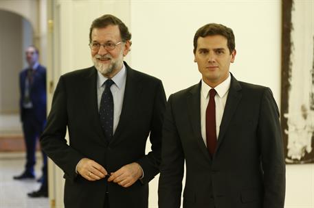 2/10/2017. Mariano Rajoy recibe a Albert Rivera. El presidente del Gobierno, Mariano Rajoy, se ha reunido en La Moncloa con el presidente de...