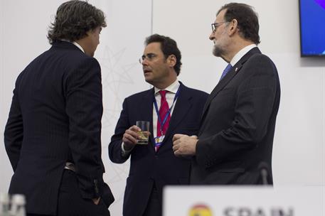 3/02/2017. Rajoy asiste a la reunión informal de la UE en Malta. El presidente del Gobierno, Mariano Rajoy, conversa con Jorge Toledo, secre...