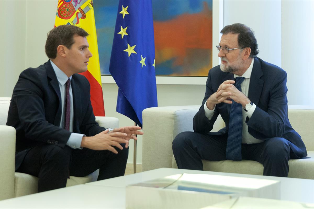 7/09/2017. Rajoy recibe al presidente de Ciudadanos, Albert Rivera. El presidente del Gobierno, Mariano Rajoy, durante un momento de la reun...