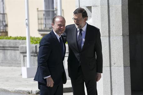 10/04/2017. Rajoy preside la III Cumbre de los países del sur de la UE. El presidente del Gobierno, Mariano Rajoy, junto al primer ministro ...