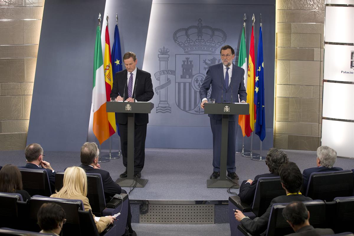 12/01/2017. Rajoy recibe al primer ministro de Irlanda, Enda Kenny. El presidente del Gobierno, Mariano Rajoy, y el primer ministro de la Re...