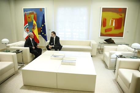 12/06/2017. Rajoy recibe al presidente de la República del Perú. El presidente del Gobierno, Mariano Rajoy, y el presidente de la República ...