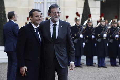 12/12/2017. Rajoy asiste a la Cumbre del Clima de París. El presidente del Gobierno, Mariano Rajoy, es recibido en el Palacio del Elíseo por...