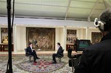 El presidente del Gobierno, Mariano Rajoy, durante la entrevista concedida a TVE (Foto: Pool Moncloa)