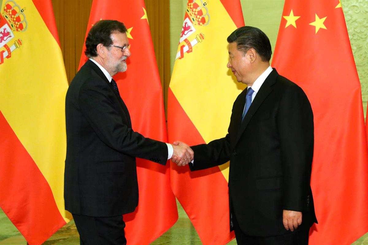 13/05/2017. Viaje de Mariano Rajoy a la República Popular de China. El presidente del Gobierno, Mariano Rajoy, saluda al presidente de la Re...