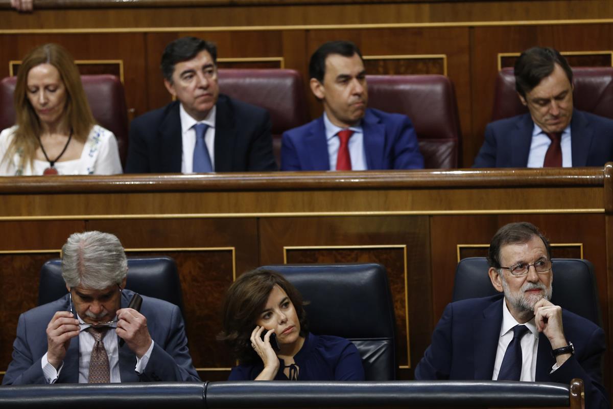 13/06/2017. Rajoy asiste en el Congreso al debate de la moción de censura. El presidente del Gobierno, Mariano Rajoy, asiste junto a los mie...