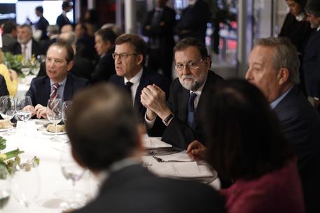 23/11/2017. Rajoy entrega el premio Fernández-Latorre. El presidente del Gobierno, Mariano Rajoy, junto al presidente de la Xunta de Galicia...