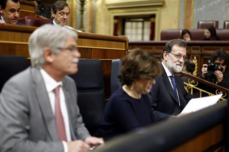 25/10/2017. Sesión de control al Gobierno en el Congreso. El presidente del Gobierno, Mariano Rajoy, al comienzo de la sesión de control al ...