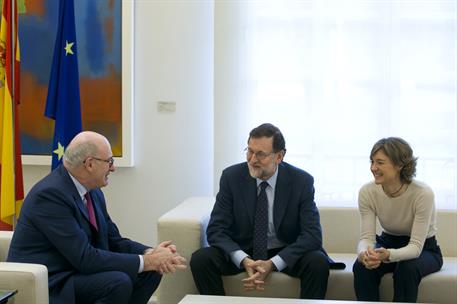 27/03/2017. Rajoy recibe al comisario europeo, Phil Hogan. El presidente del Gobierno, Mariano Rajoy, recibe al comisario de Agricultura y D...