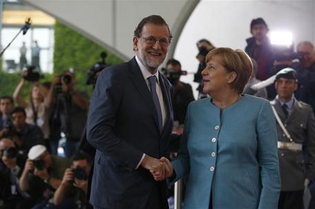 29/06/2017. Rajoy participa en la reunión preparatoria del G-20. El presidente del Gobierno, Mariano Rajoy, y la canciller alemana, Angela M...