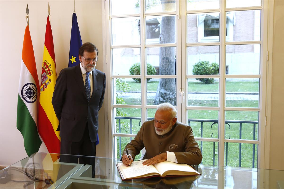 31/05/2017. Rajoy recibe al primer ministro de la India. El primer ministro de la India, Narendra Modi, junto al presidente del Gobierno, Ma...