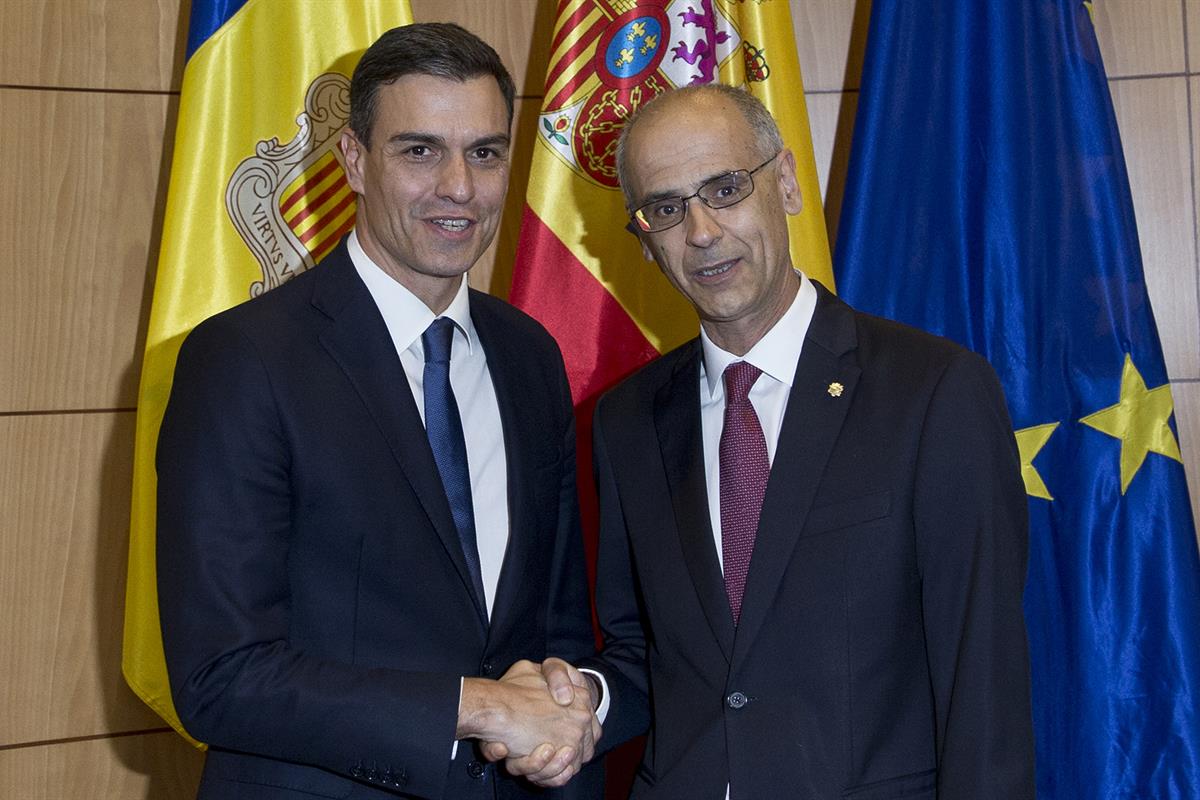 4/06/2018. 25 aniversario de las relaciones diplomáticas entre España y Andorra. El presidente del Gobierno, Pedro Sánchez, y el jefe del Go...
