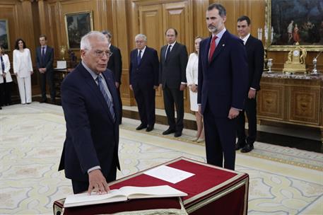 7/06/2018. El presidente asiste a la promesa de los nuevos ministros. Josep Borrell Fontelles promete el cargo de ministro de Asuntos Exteri...