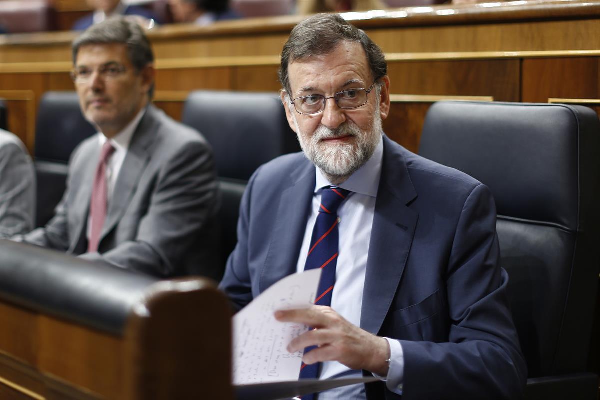 9/05/2018. Rajoy asiste a la sesión de control al Gobierno en el Congreso. El presidente del Gobierno, Mariano Rajoy, junto al ministro de J...