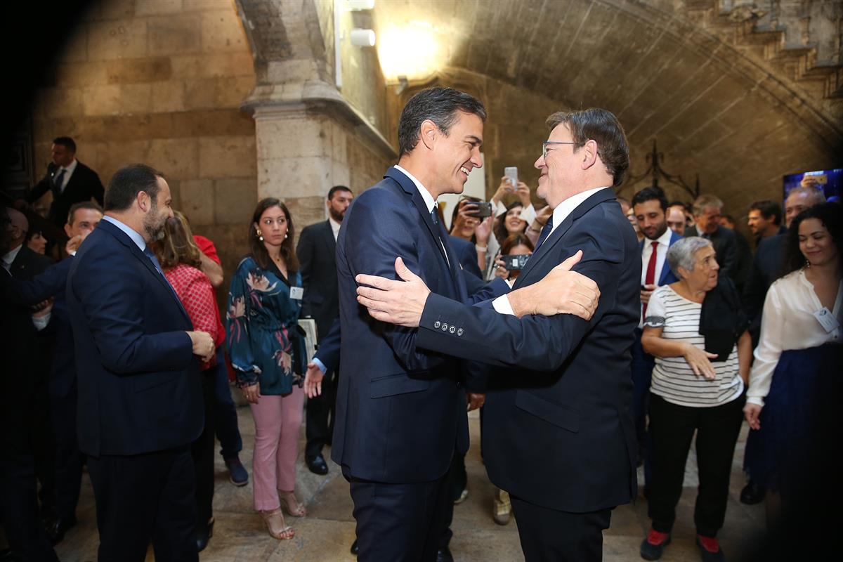 9/10/2018. Sánchez asiste al acto del Día de la Comunidad Valenciana. El presidente del Gobierno, Pedro Sánchez, es recibido por el presiden...