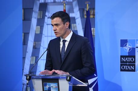 12/07/2018. Sánchez asiste a la Cumbre de la OTAN. El presidente del Gobierno, Pedro Sánchez, durante la rueda de prensa que ha ofrecido a l...