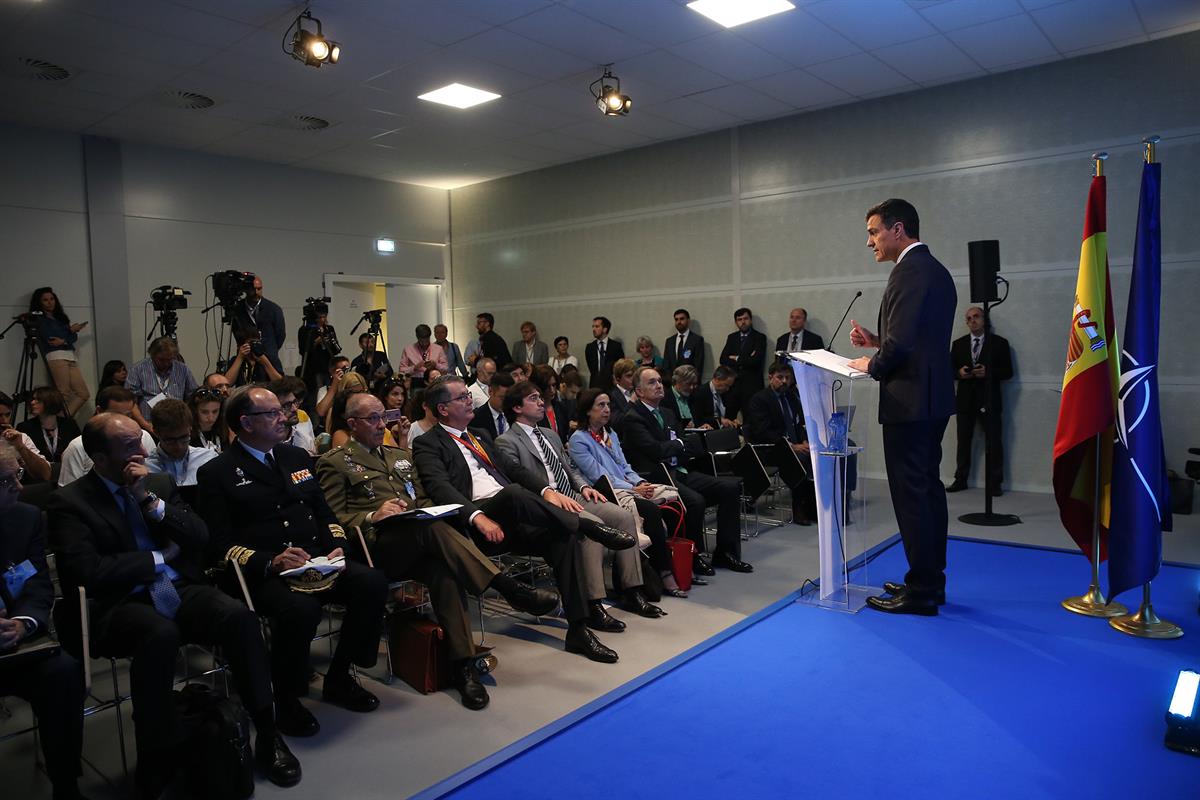 12/07/2018. Sánchez asiste a la Cumbre de la OTAN. El presidente del Gobierno, Pedro Sánchez, durante la conferencia de prensa que ha ofreci...