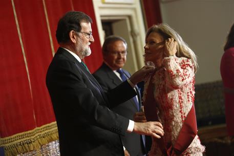 14/05/2018. Rajoy entrega condecoraciones de Alfonso X el Sabio. El presidente del Gobierno, Mariano Rajoy, entrega a la empresaria Alicia K...