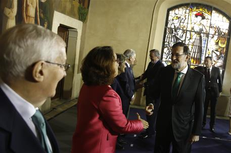 14/05/2018. Rajoy entrega condecoraciones de Alfonso X el Sabio. El presidente del Gobierno, Mariano Rajoy, saluda a la política y economist...