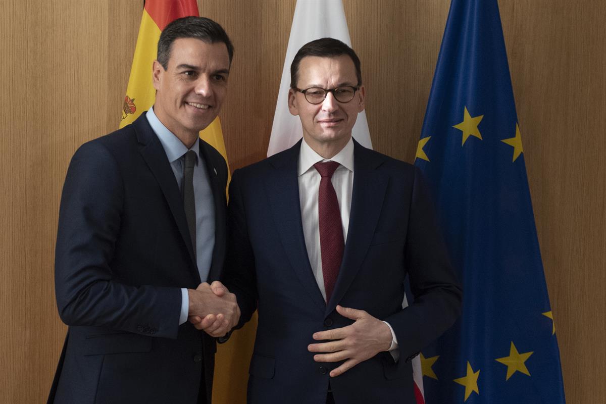14/12/2018. Reunión entre el presidente Sánchez y el primer ministro de Polonia, Mateusz Mrawiecki. El presidente del Gobierno español, Pedr...