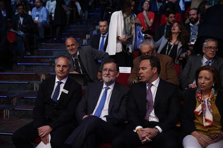 17/04/2018. Rajoy inaugura el XII Congreso Mundial del Comercio Minorista. El presidente del Gobierno, Mariano Rajoy; junto al director del ...