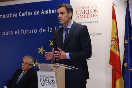 19/07/2018. Sánchez presenta a Juncker en la Fundación Carlos de Amberes. El presidente del Gobierno, Pedro Sánchez, durante su intervención...