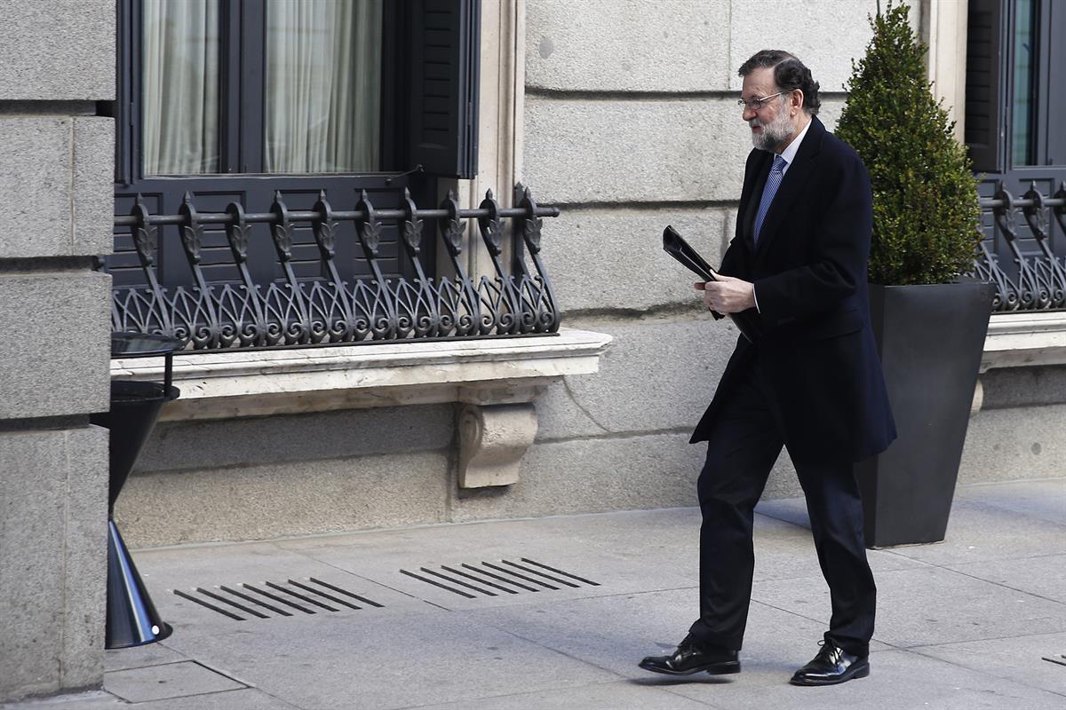 21/02/2018. Rajoy asiste a la sesión de control al Gobierno en el Congreso. El presidente del Gobierno, Mariano Rajoy, a su llegada al Congr...