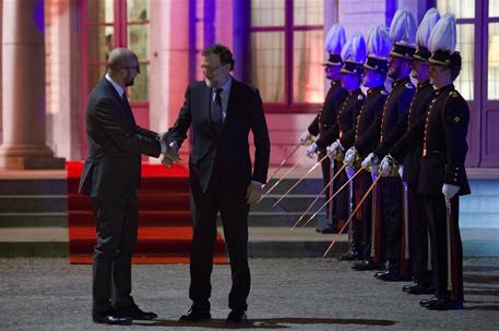 22/02/2018. Rajoy asiste a la cena de líderes europeos previa a la cumbre de la UE. El presidente del Gobierno, Mariano Rajoy, es recibido p...