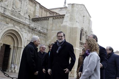 23/01/2018. Mariano Rajoy visita León. El presidente del Gobierno, Mariano Rajoy, a su llegada a la Real Colegiata de San Isidoro en León.