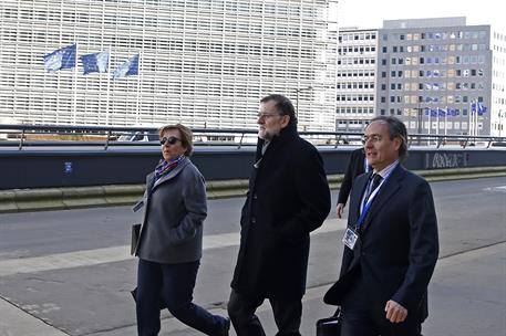 23/02/2018. Rajoy asiste a la reunión informal del Consejo Europeo. El presidente del Gobierno, Mariano Rajoy, junto a la secretaria de Esta...
