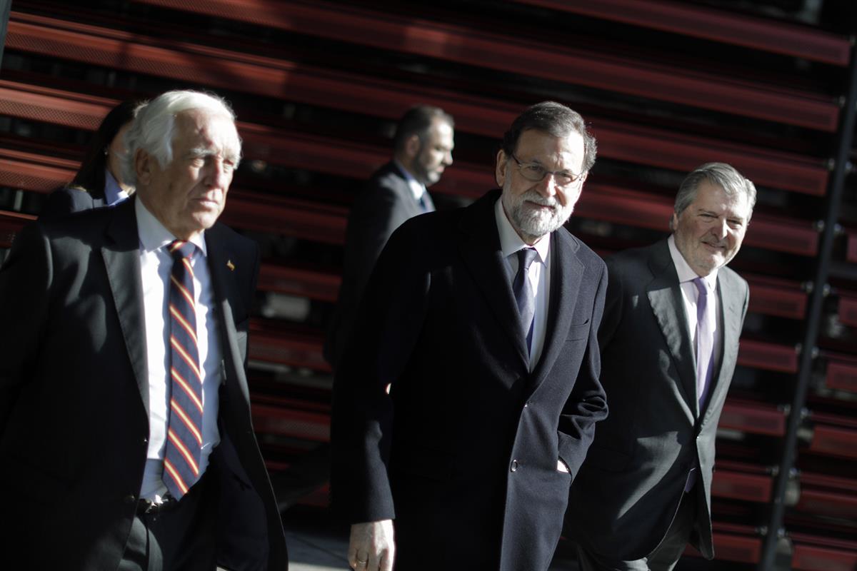 24/01/2018. Rajoy asiste a la presentacion del proyecto "El español, lengua global". El presidente del Gobierno, Mariano Rajoy, es recibido,...