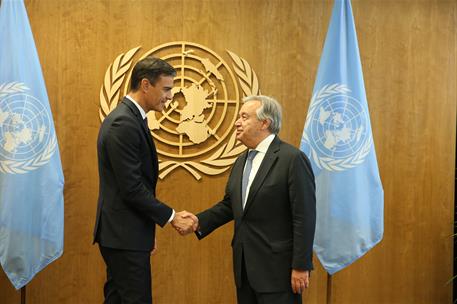24/09/2018. El presidente Sánchez en Naciones Unidas. El presidente del Gobierno, Pedro Sánchez, saluda al secretario general de Naciones Un...