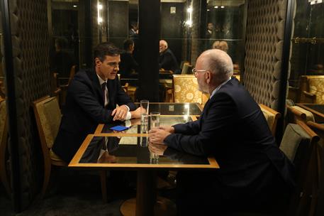 26/09/2018. Sánchez se reúne con Timmermans. El presidente del Gobierno, Pedro Sánchez, junto al vicepresidente primero de la Comisión Europ...