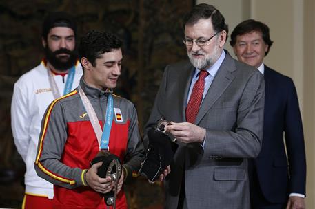 27/02/2018. Rajoy recibe al equipo español que ha participado en los JJOO de Invierno. El presidente del Gobierno, Mariano Rajoy, recibe uno...