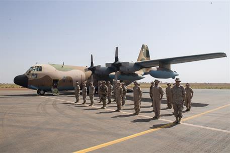 27/12/2018. Pedro Sánchez visita a las tropas españolas destacadas en Mali. Algunos integrantes del contingente español desplegado en Mali.