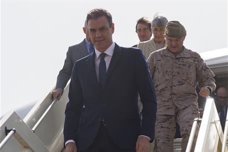 27/12/2018. Pedro Sánchez visita a las tropas españolas destacadas en Mali. El presidente del Gobierno, Pedro Sánchez, a su llegada al aerop...