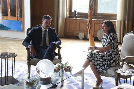 29/06/2018. Sánchez se reúne con la alcaldesa de París. El presidente del Gobierno, Pedro Sánchez, y la alcaldesa de París, Anne Hidalgo, en...