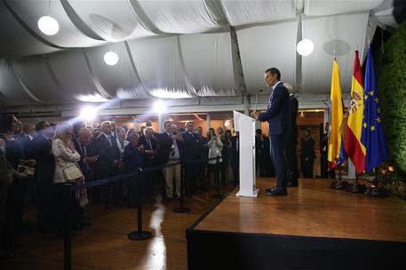 29/08/2018. Viaje de Pedro Sánchez a Latinoamérica: Colombia. El presidente del Gobierno, Pedro Sánchez, acompañado del embajador de España ...
