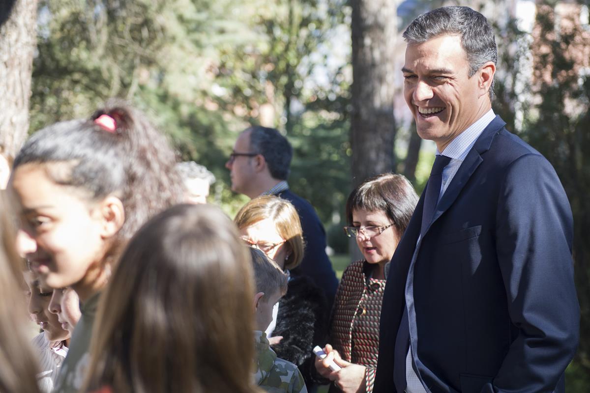 5/02/2019. Sánchez recibe a un grupo de estudiantes de Navarra. El presidente del Gobierno, Pedro Sánchez, en un momento de la visita que ha...