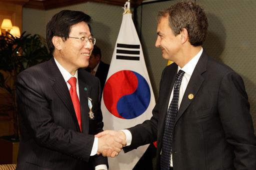 11/11/2010. Viaje del presidente a Corea del Sur con motivo de la reunión del G-20. El presidente del Gobierno, José Luis Rodríguez Zapatero...