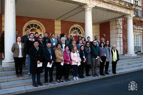 13/03/2019. Visitas Moncloa Abierta. Participantes en el programa Moncloa Abierta en la escalinata del edificio del Consejo de Ministros.