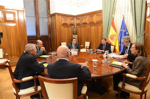 Reunión del ministro Luis Planas con representantes de Cooperativas Agroalimentarias de España