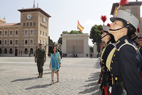 La ministra de Defensa visita la Base “San Jorge” y la Academia General Militar en Zaragoza