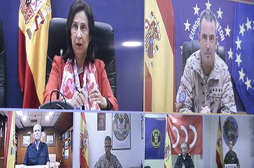 Videoconferencia de la ministra Margarita Robles con los jefes de los contingentes españoles en el exterior