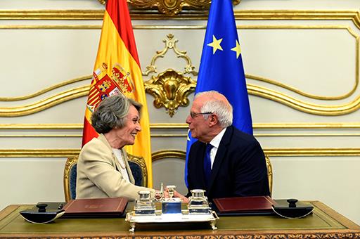 Rosa María Matero y Josep Borrell