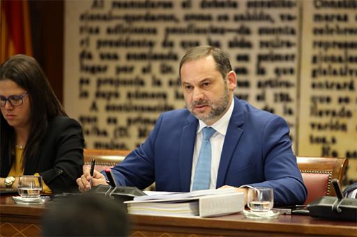 El ministro de Fomento, José Luis Ábalos, comparece en la Comisión de Fomento del Senado