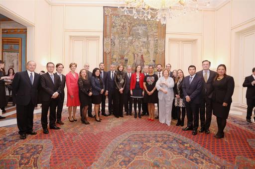 Foto de familia de la ministra Reyes Maroto y los ministros iberoamericanos