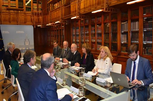 Reunión del secretario de Estado de Justicia con representantes de asociaciones de letrados