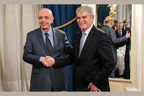 23/11/2016. Reunión del ministro de Asuntos Exteriores, Alfonso Dastis con su homólogo de Brasil, José Serra.